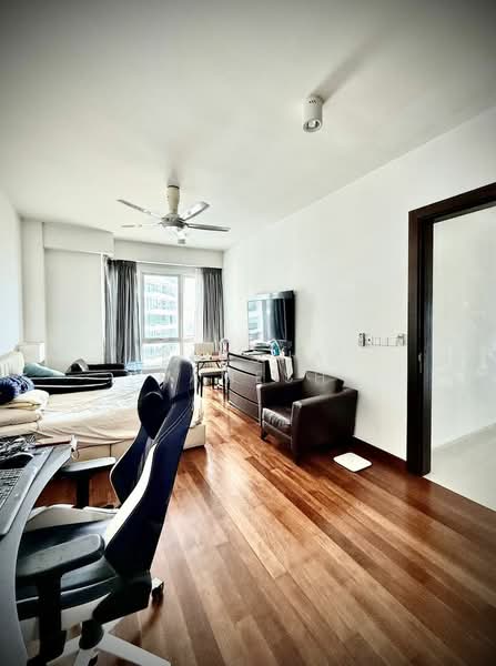 Condominium for Rent at Gurney Paragon - Ressha Ramesh - Bedroom - PropertyGuru.com.my