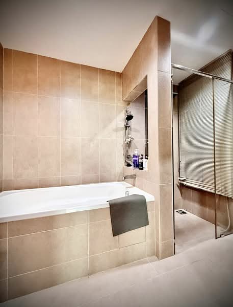 Condominium for Rent at Gurney Paragon - Ressha Ramesh - Bathroom - PropertyGuru.com.my