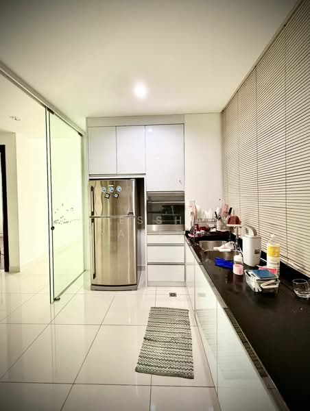 Condominium for Rent at Gurney Paragon - Ressha Ramesh - Kitchen - PropertyGuru.com.my