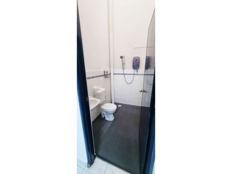 Rumah Teres 1 Tingkat untuk Disewa di Johor Bahru (Johor) - Fion Lee - Bathroom - PropertyGuru.com.my
