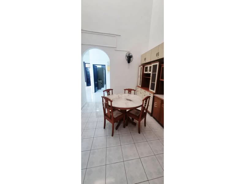 Rumah Teres 1 Tingkat untuk Disewa di Johor Bahru (Johor) - Fion Lee - Dining Room - PropertyGuru.com.my