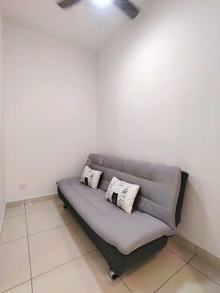 Servis Apartment untuk Disewa di Southkey Mosaic - Chloe Shum - Living Room - PropertyGuru.com.my