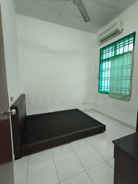 1-storey Terraced House for Sale in Taman Bestari Indah (Ulu Tiram) - Jeremy Voon - Bedroom - PropertyGuru.com.my
