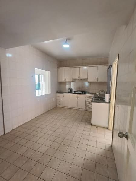 Condominium for Rent at Marina Court Resort Condominium - Stev Yap - Kitchen - PropertyGuru.com.my