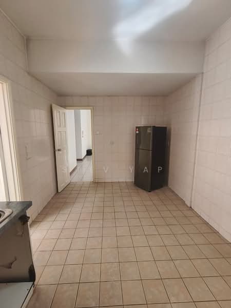 Condominium for Rent at Marina Court Resort Condominium - Stev Yap - Kitchen - PropertyGuru.com.my