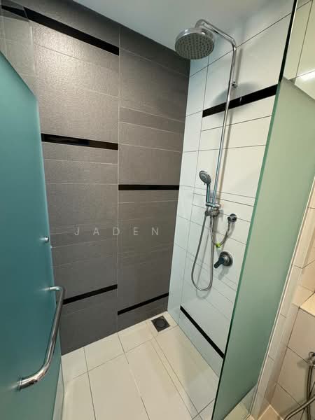Servis Apartment untuk Disewa di Uptown Residences - Jaden Yap - Bathroom - PropertyGuru.com.my