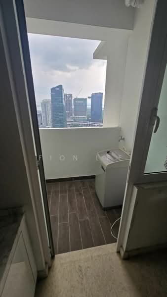 Servis Apartment untuk Disewa di TriTower Residence @ Johor Bahru Sentral - Fion Lee - Balcony - PropertyGuru.com.my