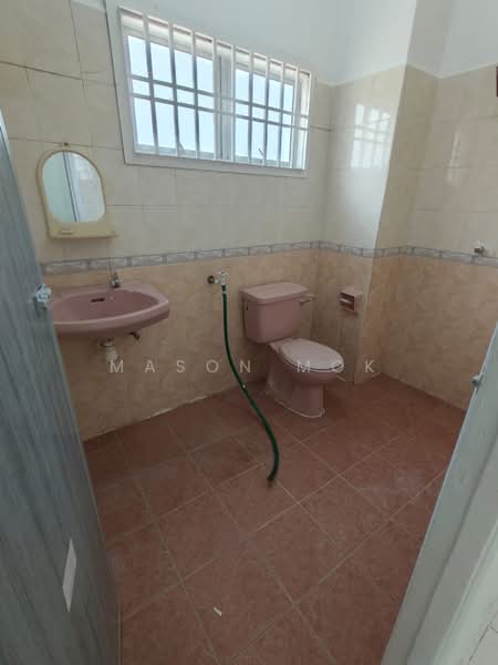 2-storey Terraced House for Sale in Taman Sri Putri (Kulai) - Mason Mok - Bathroom - PropertyGuru.com.my
