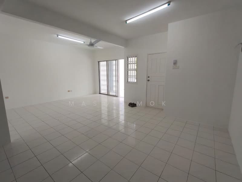 2-storey Terraced House for Sale in Taman Sri Putri (Kulai) - Mason Mok - Living Room - PropertyGuru.com.my