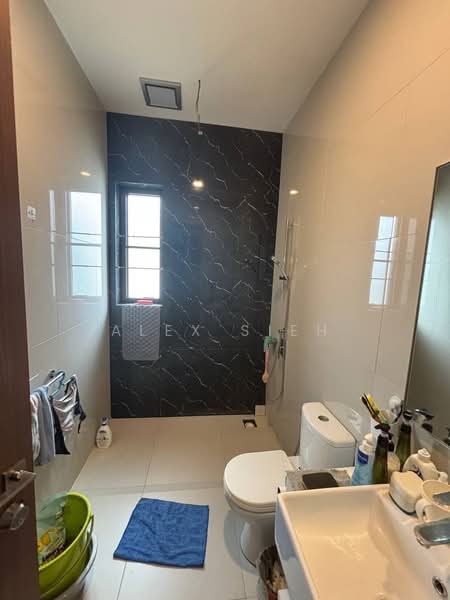 Semi-Detached House for Rent in Johor Bahru (Johor) - Alex Sieh - Bathroom - PropertyGuru.com.my