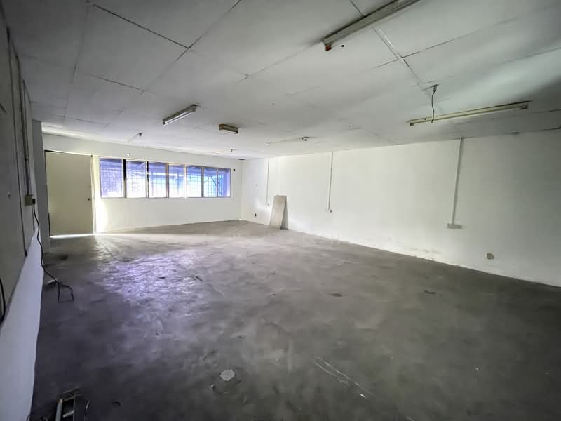 Kedai untuk Disewa di Taman Industri Selayang Utama (Selayang) - MY Loh - Interior - PropertyGuru.com.my