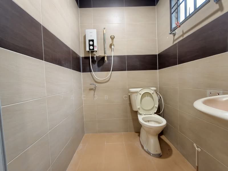 2-storey Terraced House for Sale in Taman Nusa Perintis (Iskandar Puteri (Nusajaya)) - Jacob Chua - Bathroom - PropertyGuru.com.my