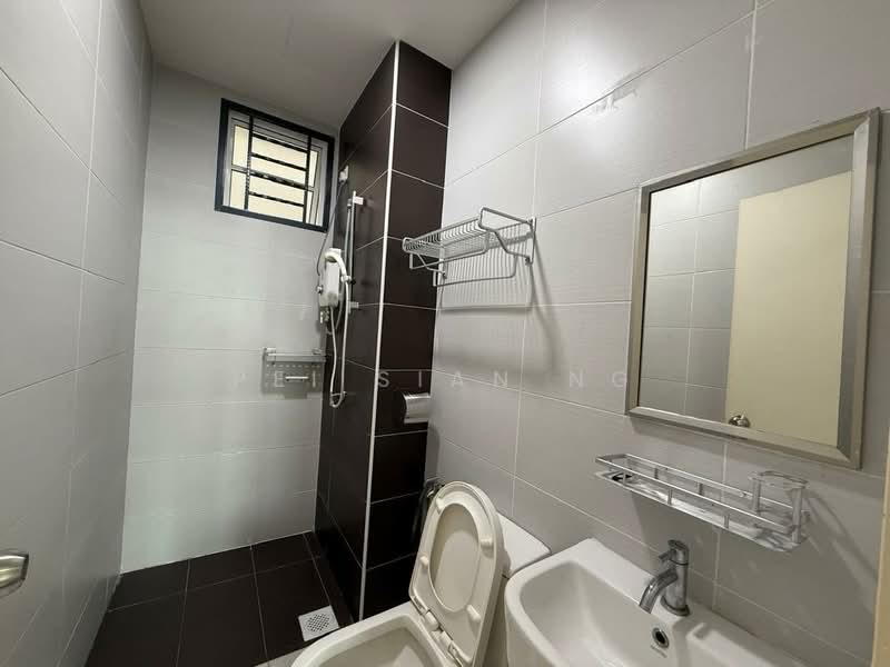 Apartment for Sale at Nusa Heights (Nusa Puncak) - PEI SIAN NG - Bathroom - PropertyGuru.com.my