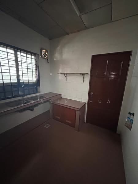 Commercial Semi-D for Rent in Taman Pelangi (Johor Bahru) - Fennie Chua - Kitchen - PropertyGuru.com.my