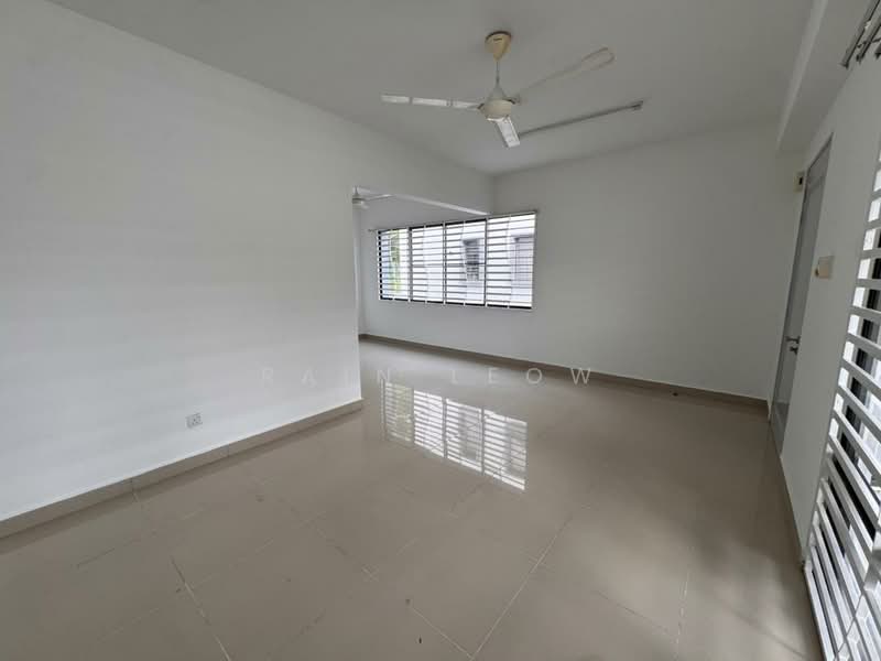Rumah Teres 2 Tingkat untuk Disewa di Sungai Long (Bandar Sungai Long) - Rain Leow - Living Room - PropertyGuru.com.my