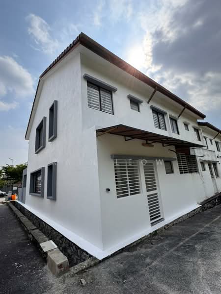Rumah Teres 2 Tingkat untuk Disewa di Sungai Long (Bandar Sungai Long) - Rain Leow - Exterior - PropertyGuru.com.my