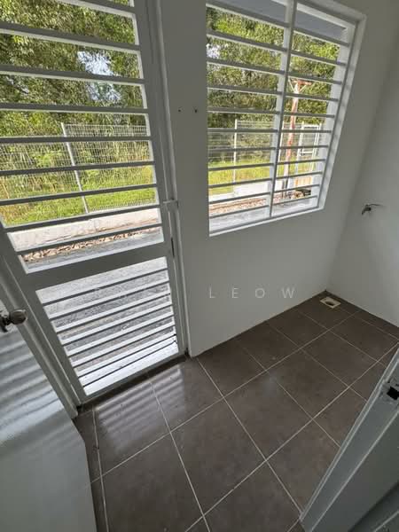Rumah Teres 2 Tingkat untuk Disewa di Sungai Long (Bandar Sungai Long) - Rain Leow - Entrance - PropertyGuru.com.my