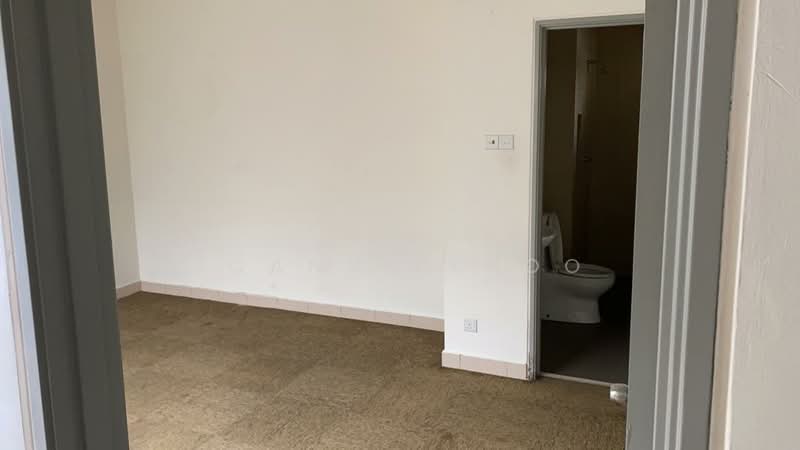 Pejabat untuk Dijual di Puchong (Selangor) - Joanne Khoo - Bathroom - PropertyGuru.com.my
