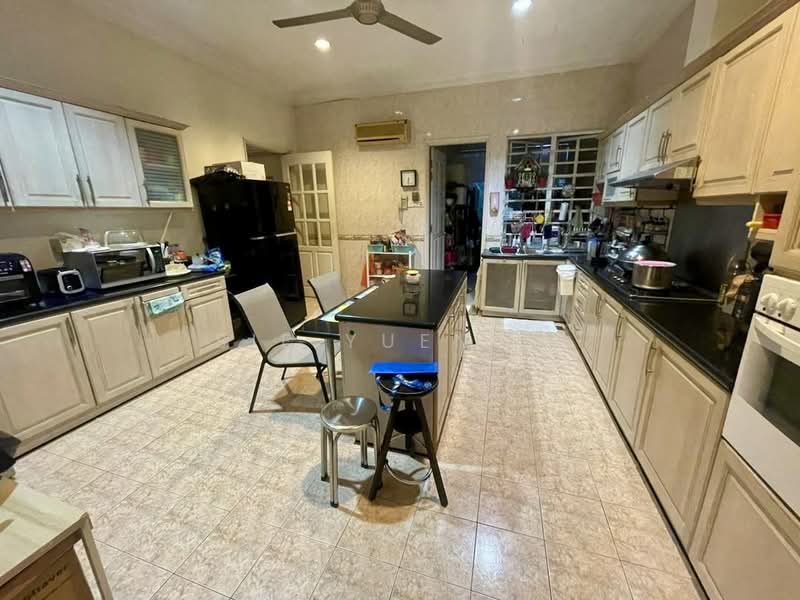 Pangsapuri untuk Dijual di 16 Taman U-Thant - Sie Yuen Li - Kitchen - PropertyGuru.com.my