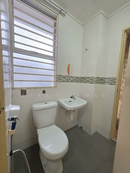 Rumah Teres 2 Tingkat untuk Dijual di Sierra Ukay (Ampang) - Farah Kamal - Bathroom - PropertyGuru.com.my