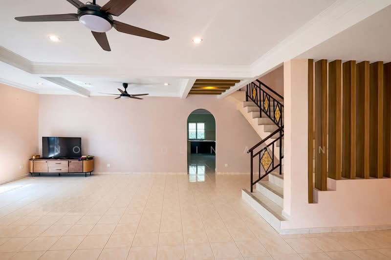 2-storey Terraced House for Sale in Bandar Mahkota Cheras (Cheras) - Nor Azdlin Adnan - Living Room - PropertyGuru.com.my