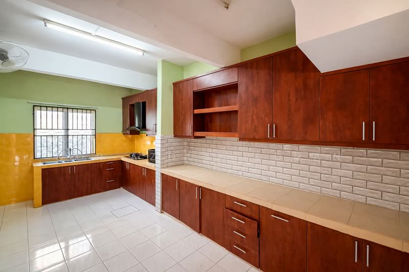 2-storey Terraced House for Sale in Bandar Mahkota Cheras (Cheras) - Nor Azdlin Adnan - Kitchen - PropertyGuru.com.my