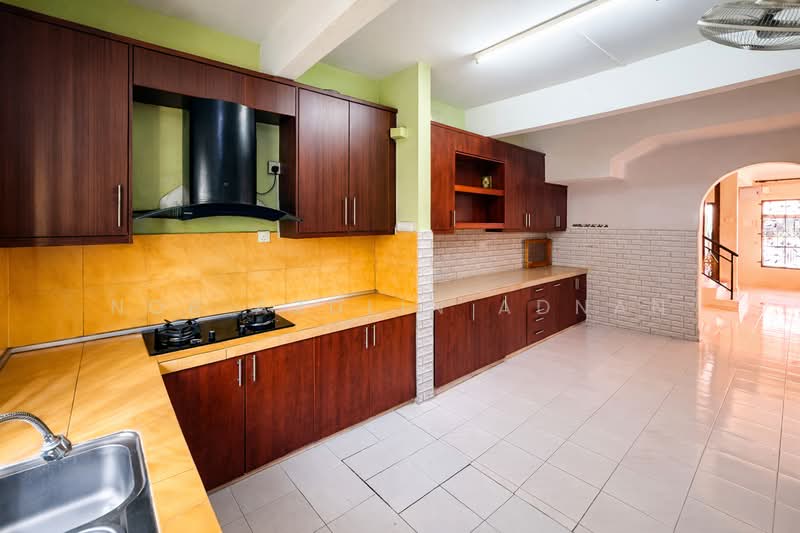 2-storey Terraced House for Sale in Bandar Mahkota Cheras (Cheras) - Nor Azdlin Adnan - Kitchen - PropertyGuru.com.my
