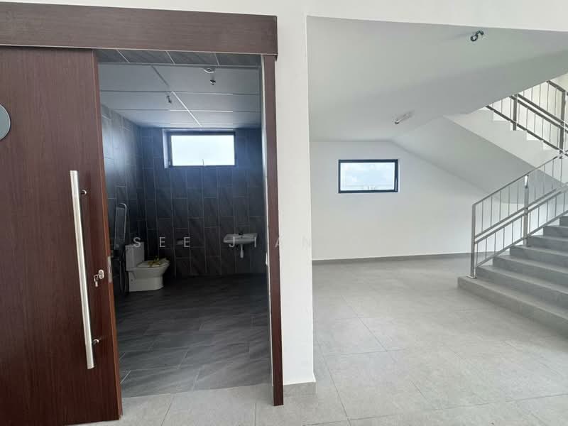 Factory for Rent in Bukit Mertajam (Penang) - See Jian Goh - Bathroom - PropertyGuru.com.my
