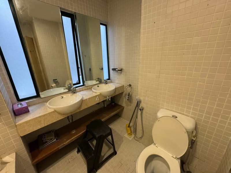 Condominium for Rent at 10 Semantan Suites - Kian Fei - Bathroom - PropertyGuru.com.my