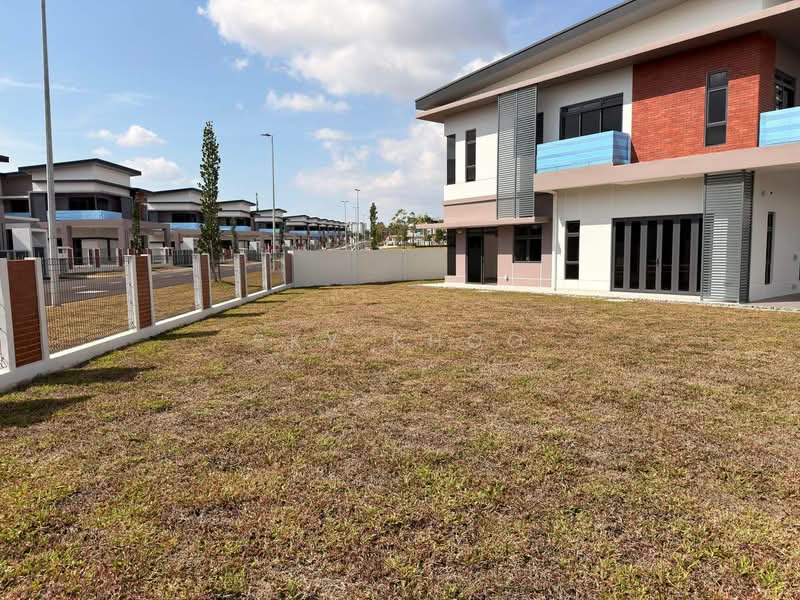 Semi-Detached House for Sale in Bandar Uda Utama (Johor Bahru) - Sky Khoo - Exterior - PropertyGuru.com.my