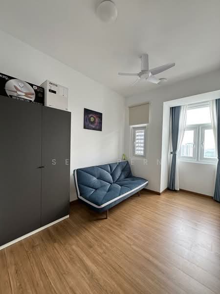 Servis Apartment untuk Disewa di Met 1 Residences - Sean Pern - Living Room - PropertyGuru.com.my