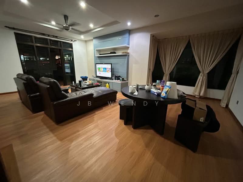 Cluster House for Sale in Taman Mount Austin (Tebrau) - JB Wendy - Living Room - PropertyGuru.com.my