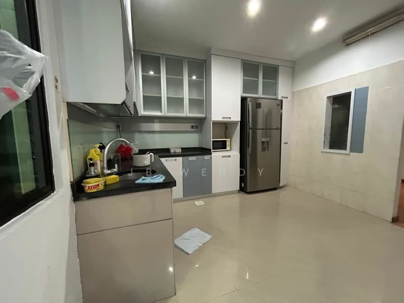 Cluster House for Sale in Taman Mount Austin (Tebrau) - JB Wendy - Kitchen - PropertyGuru.com.my