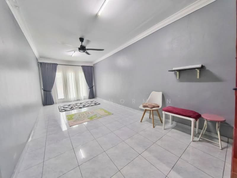 Rumah Teres 2 Tingkat untuk Dijual di Taman Scientex Pasir Gudang (Pasir Gudang) - Sufi Norman - Living Room - PropertyGuru.com.my