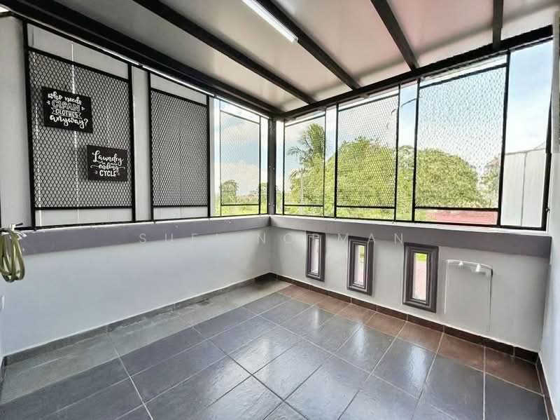 Rumah Teres 2 Tingkat untuk Dijual di Taman Scientex Pasir Gudang (Pasir Gudang) - Sufi Norman - Balcony - PropertyGuru.com.my