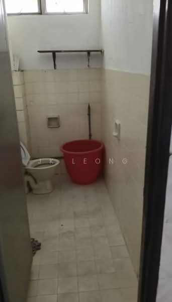 Apartment for Sale at Taman Pusat Kepong - JK Leong - Bathroom - PropertyGuru.com.my
