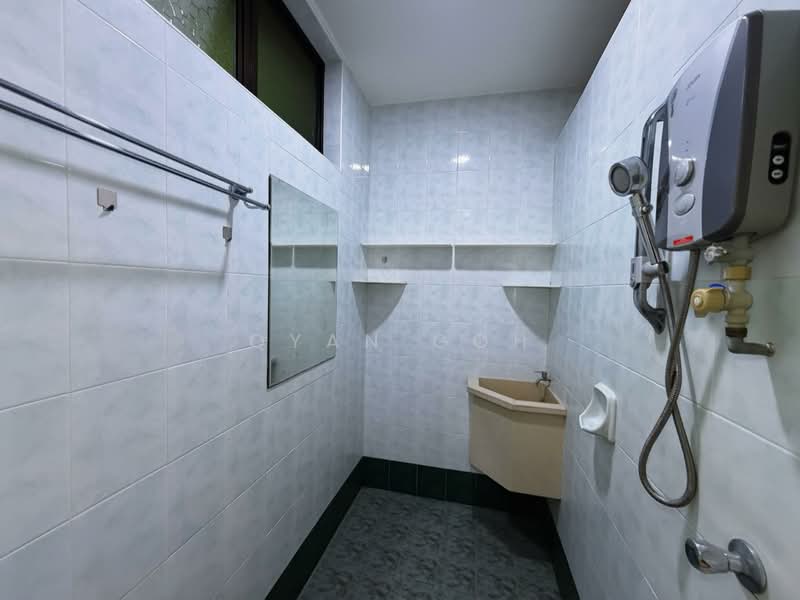 Rumah Teres 2 Tingkat untuk Dijual di Taman Desa Green (Jelutong) - Qyan Goh - Bathroom - PropertyGuru.com.my