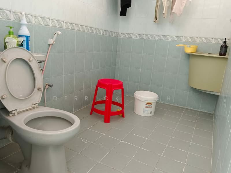 Shop / Office for Rent in George Town (Penang) - Derrick Yeoh - Bathroom - PropertyGuru.com.my