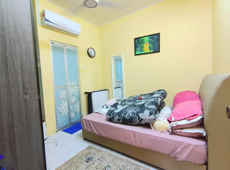 1-storey Terraced House for Sale in Bandar Tasik Kesuma (Beranang) - Muhammad Rushaidi - Bedroom - PropertyGuru.com.my