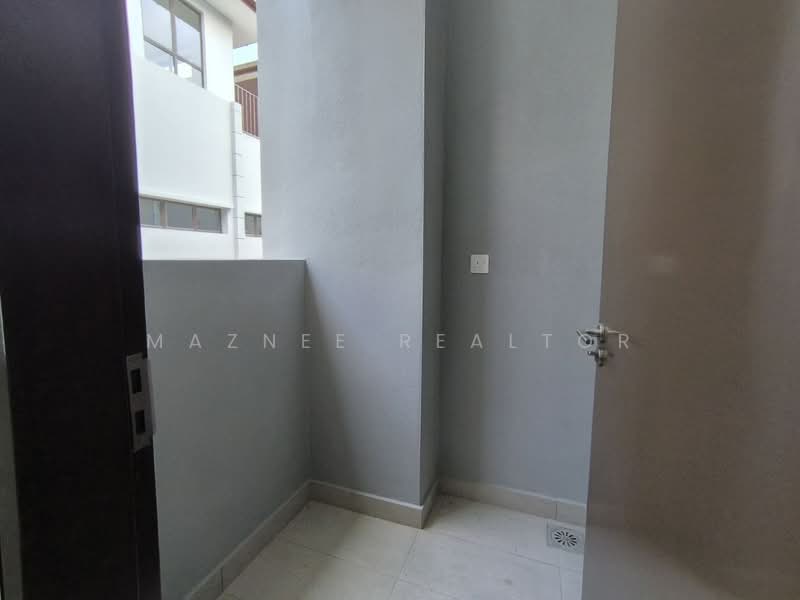 Terraced House for Rent in Cyberjaya (Selangor) - Maznee Realtor - Balcony - PropertyGuru.com.my