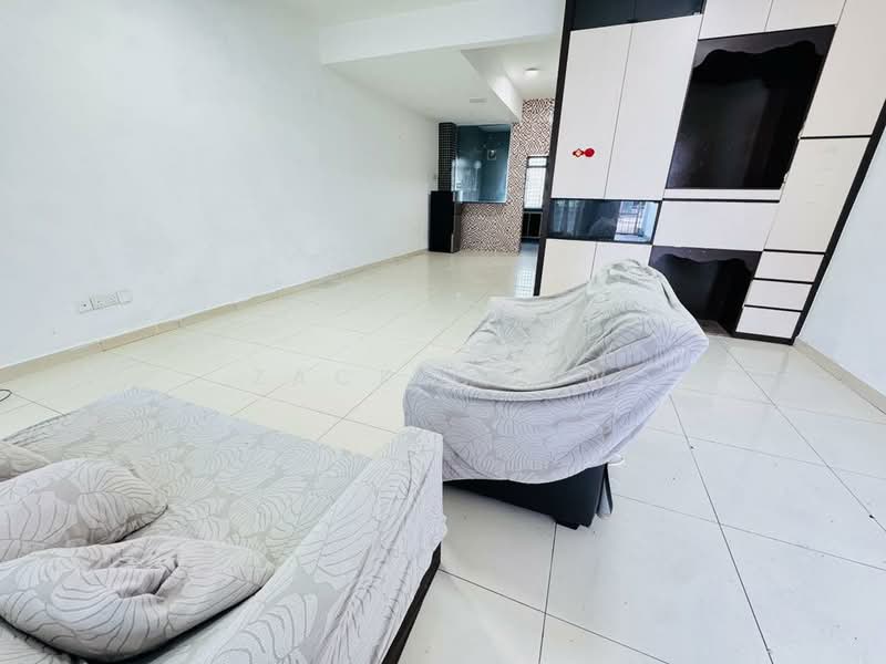 2-storey Terraced House for Sale in Taman Mount Austin (Tebrau) - Zack Chow - Living Room - PropertyGuru.com.my