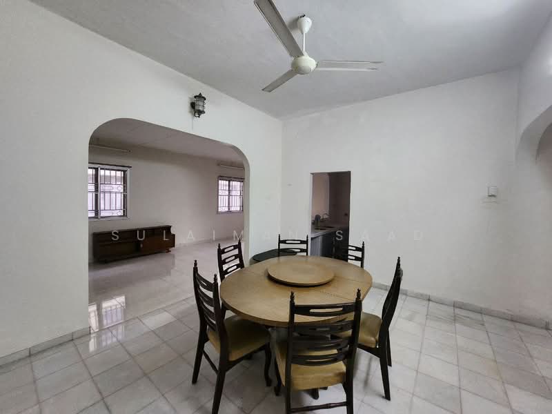 Bungalow for Sale in Taman Lake View (Taiping) - Sulaiman Saad - Dining Room - PropertyGuru.com.my