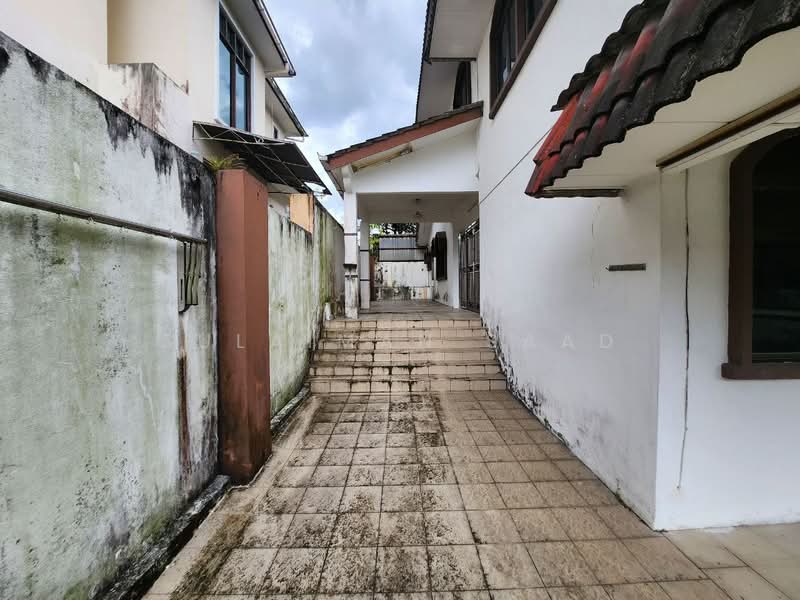 Bungalow for Sale in Taman Lake View (Taiping) - Sulaiman Saad - Exterior - PropertyGuru.com.my