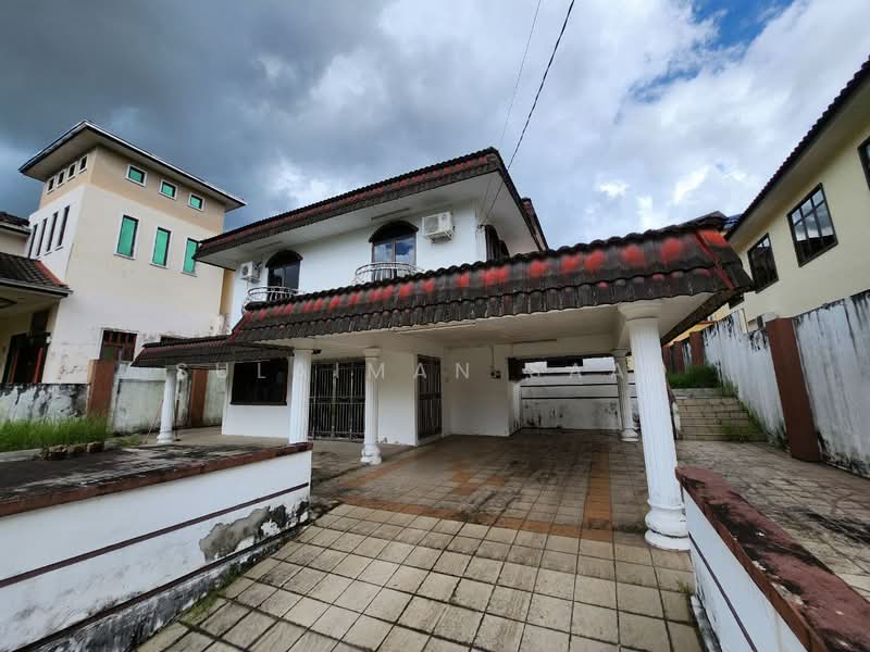 Bungalow for Sale in Taman Lake View (Taiping) - Sulaiman Saad - Exterior - PropertyGuru.com.my