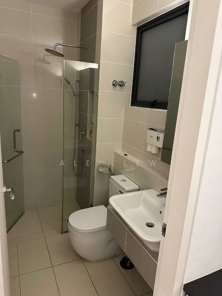 Kondominium untuk Dijual di Waltz Residences - Alex Lew - Bathroom - PropertyGuru.com.my