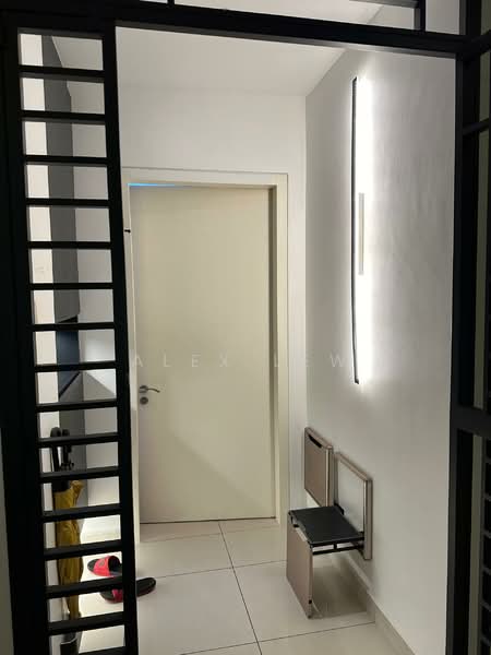 Kondominium untuk Dijual di Waltz Residences - Alex Lew - Entrance - PropertyGuru.com.my