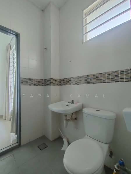 Rumah Teres 2 Tingkat untuk Dijual di Taman Sierra Ukay (Ulu Kelang) - Farah Kamal - Bathroom - PropertyGuru.com.my