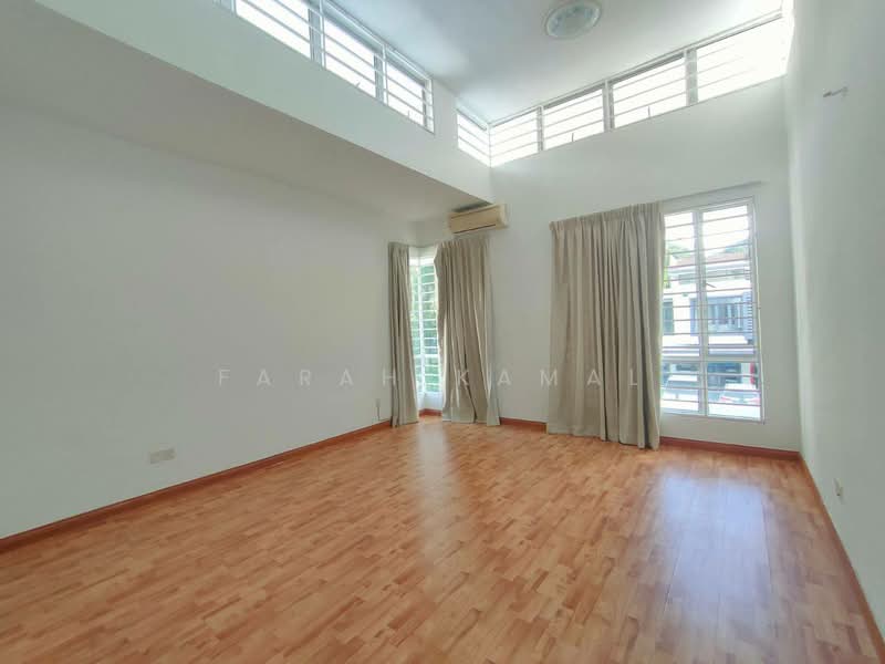Rumah Teres 2 Tingkat untuk Dijual di Taman Sierra Ukay (Ulu Kelang) - Farah Kamal - Living Room - PropertyGuru.com.my