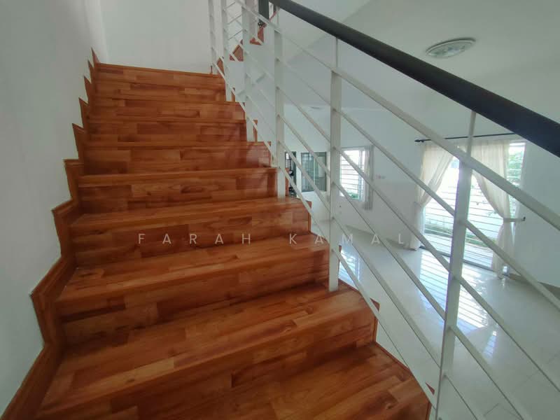 Rumah Teres 2 Tingkat untuk Dijual di Taman Sierra Ukay (Ulu Kelang) - Farah Kamal - Staircase - PropertyGuru.com.my