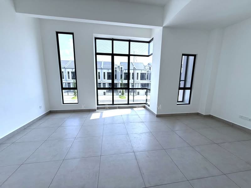 2-storey Terraced House for Sale in Setia Eco Cascadia (Tebrau) - Karl Lim - Living Room - PropertyGuru.com.my